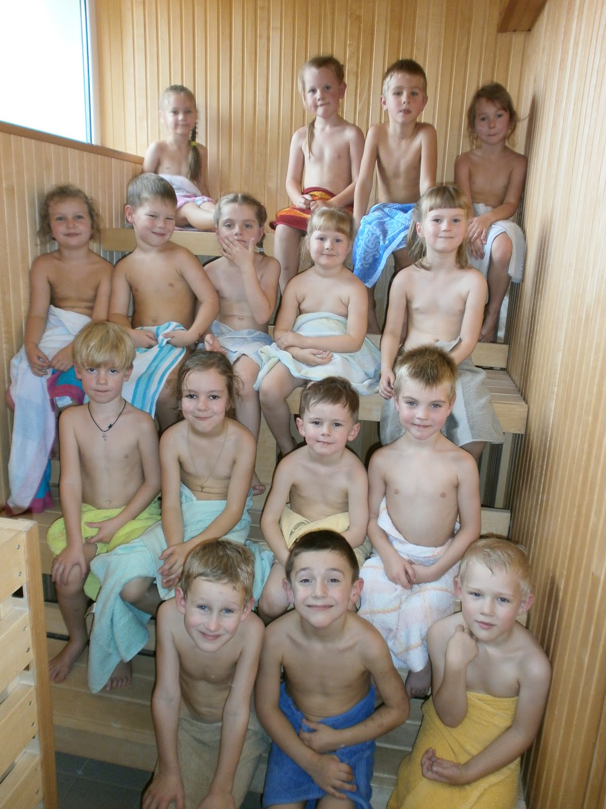 как купаться в бани голыми с детьми фото 110