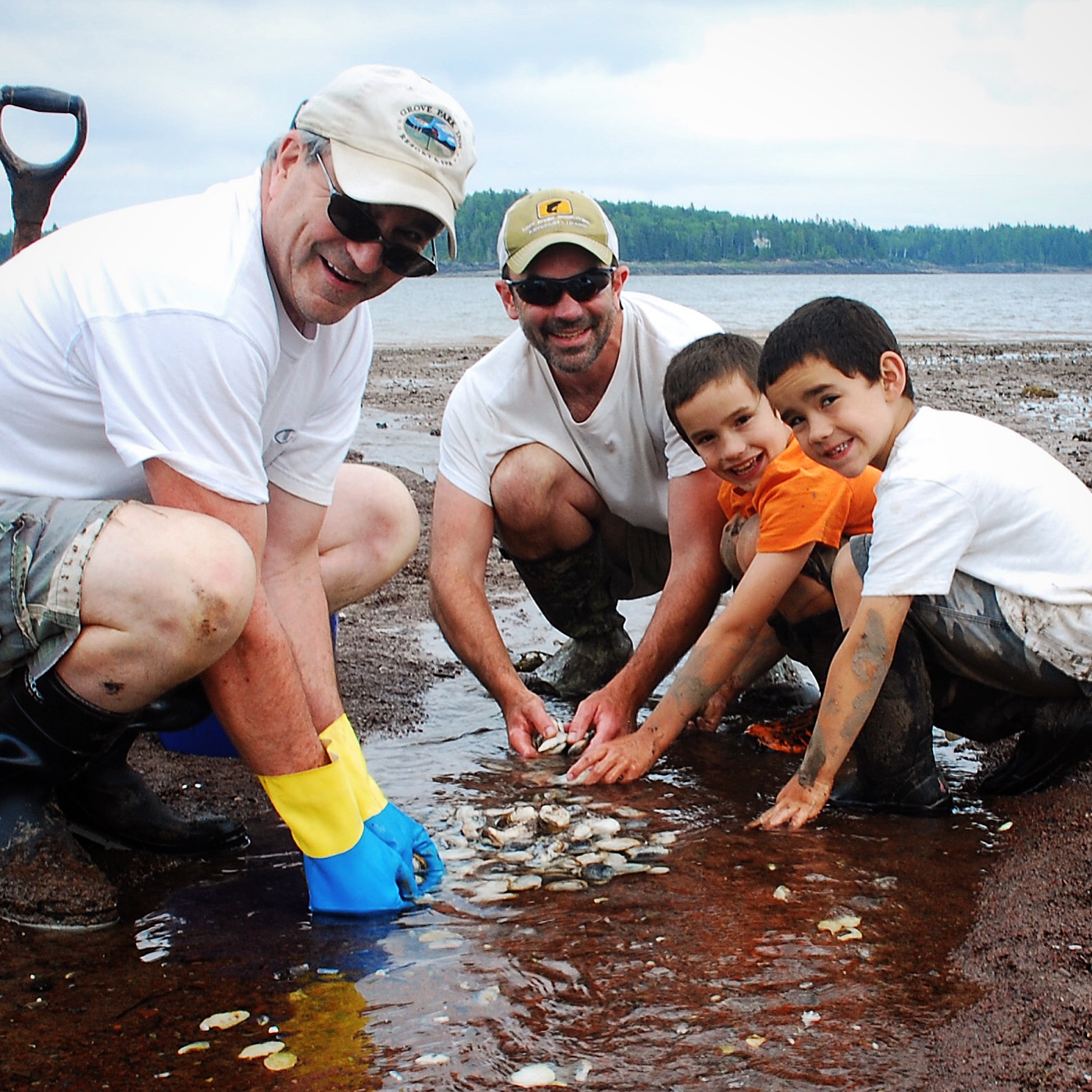 The Maine Outdoorsman: Digging Clams and Eating Goose Tongues
