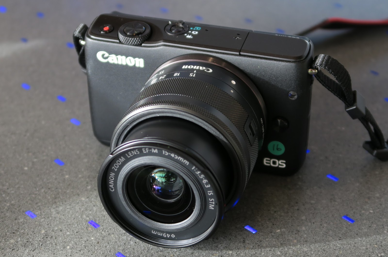 Harga Dan Spesifikasi Kamera Mirrorless Canon EOS M10 Kit