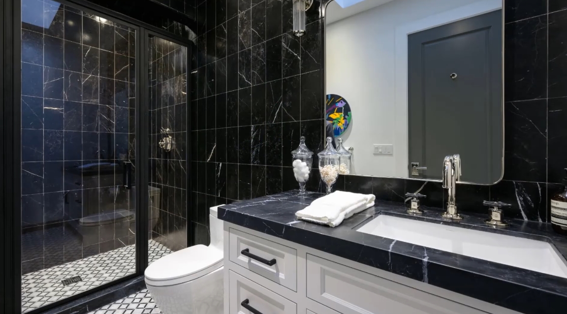 Tour 14023 Aubrey Rd, Beverly Hills, CA vs. 31 Interior Design Photos