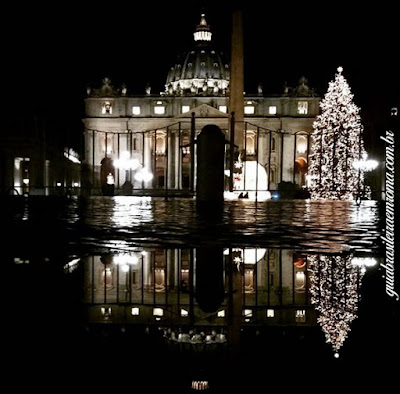 reflexo praca sao pedro presepio 2017 - Pres&eacute;pio do Papa Francisco 2017