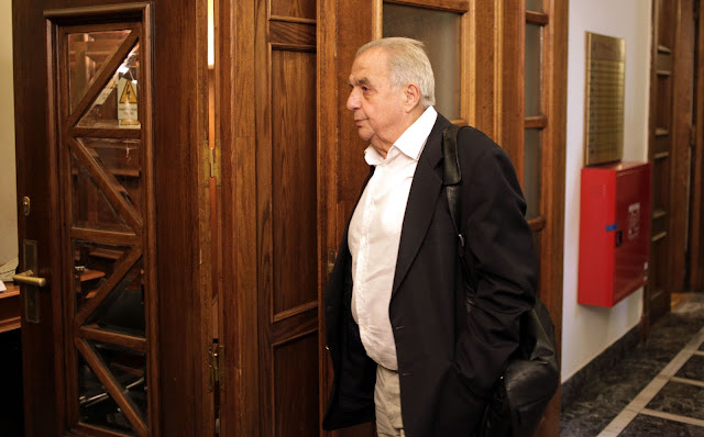 Οι "ηθικοί" και οι "ανήθικοι" στην ελληνική πολιτική σκηνή