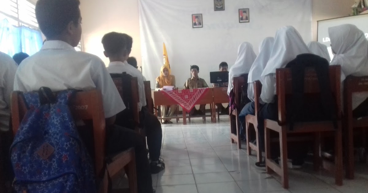 LDKS Pengurus OSIS 20172018 SMPN 4 SEMIN