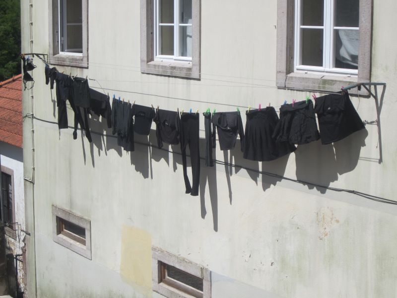 Darker Than Black, Blacker Than Hate Rozplatanie czarnej tęczy