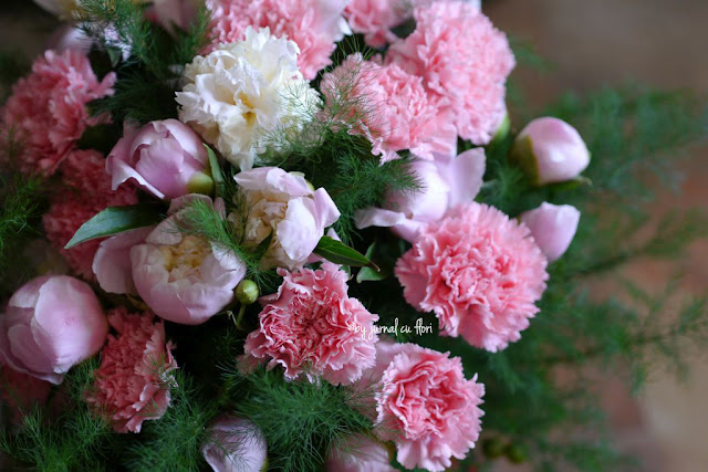 imagine buchet de flori roz