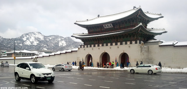 Puerta Gwanghwamun de Seúl