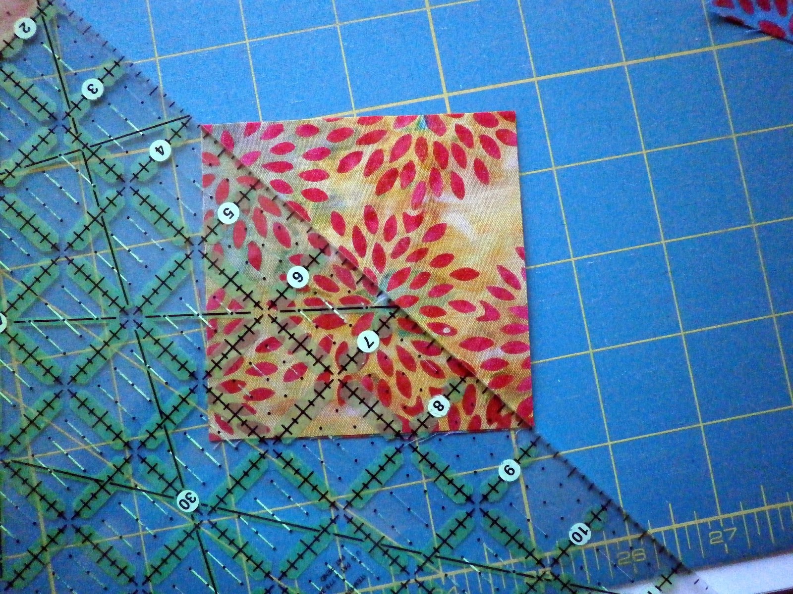 Pamelaquilts Block of the Month for August Cake Stand