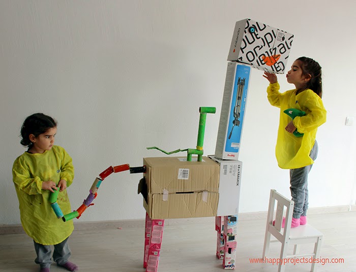 reciclaje con MAKEDO: dinosaurio