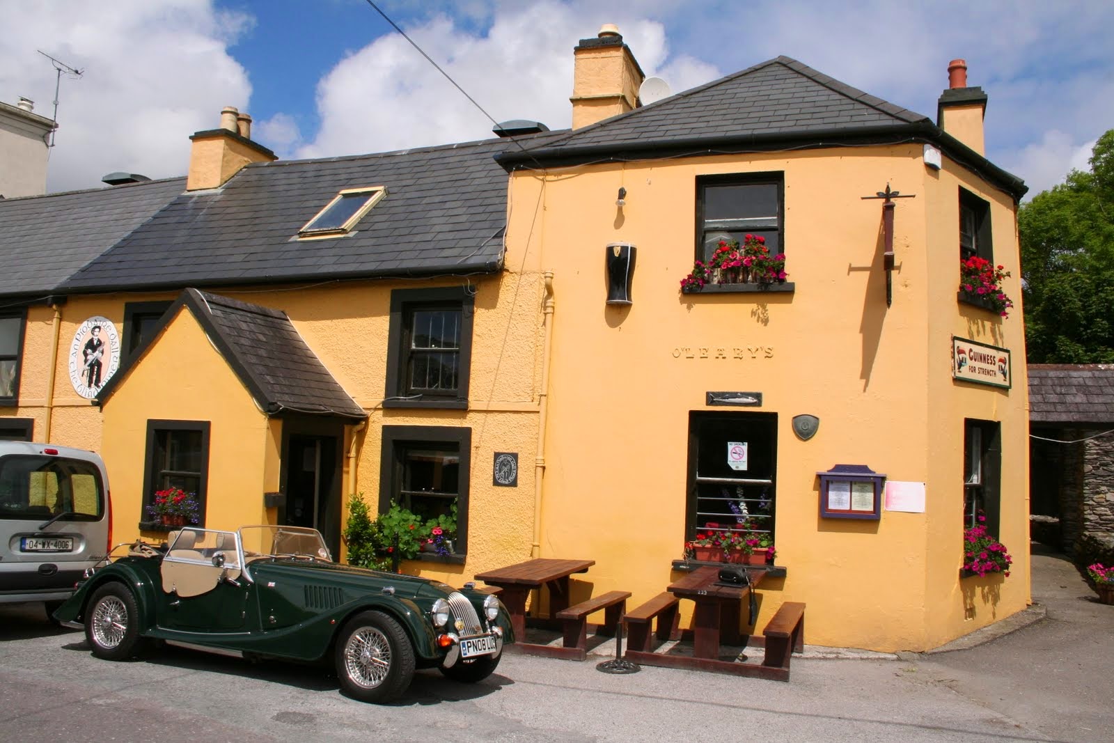 One Man and his Mog The Blind Piper!