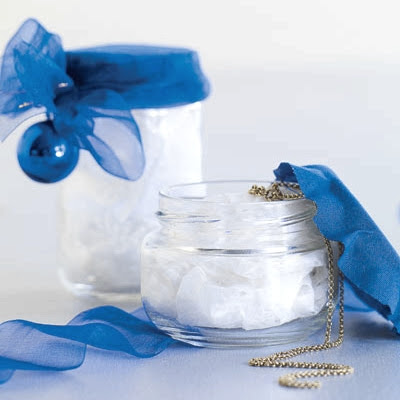 wrapping gifts in jars