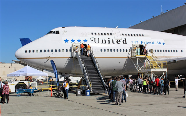 united boeing 747-400