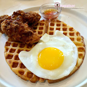 Chicken and Waffles from Sunnies Cafe