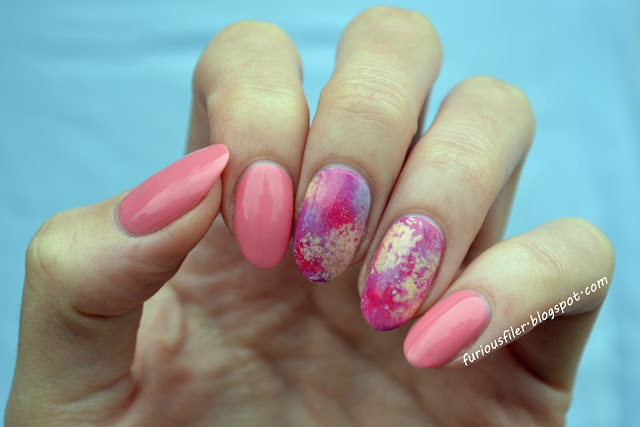 Pink, sponging, splatter, abstract nailart