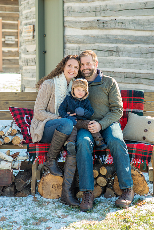 Winter Log Cabin Family Pictures, 2018 | My Darling Days Winter Log Cabin Family Pictures, 2018 | My Darling Days