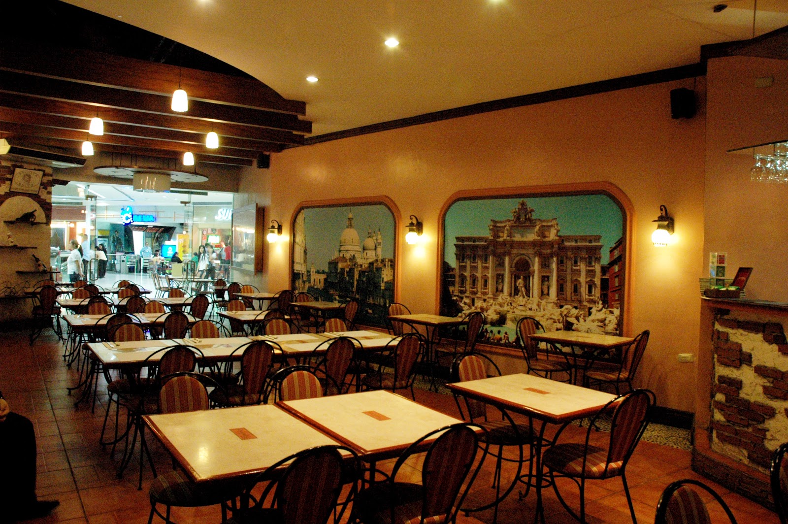 DUDE FOR FOOD: Pagliacci: Classic Italian Cuisine at The Podium