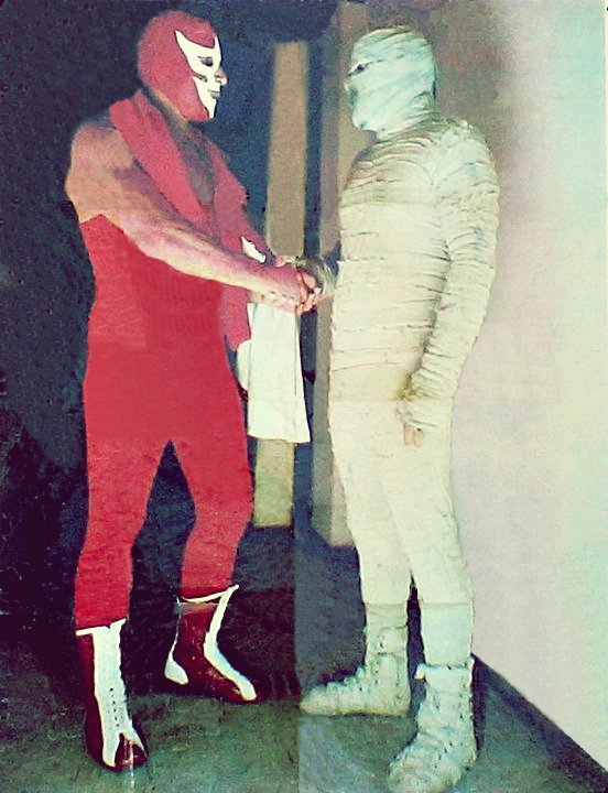 TWEET & GRITOS MI CABALLERO ROJO