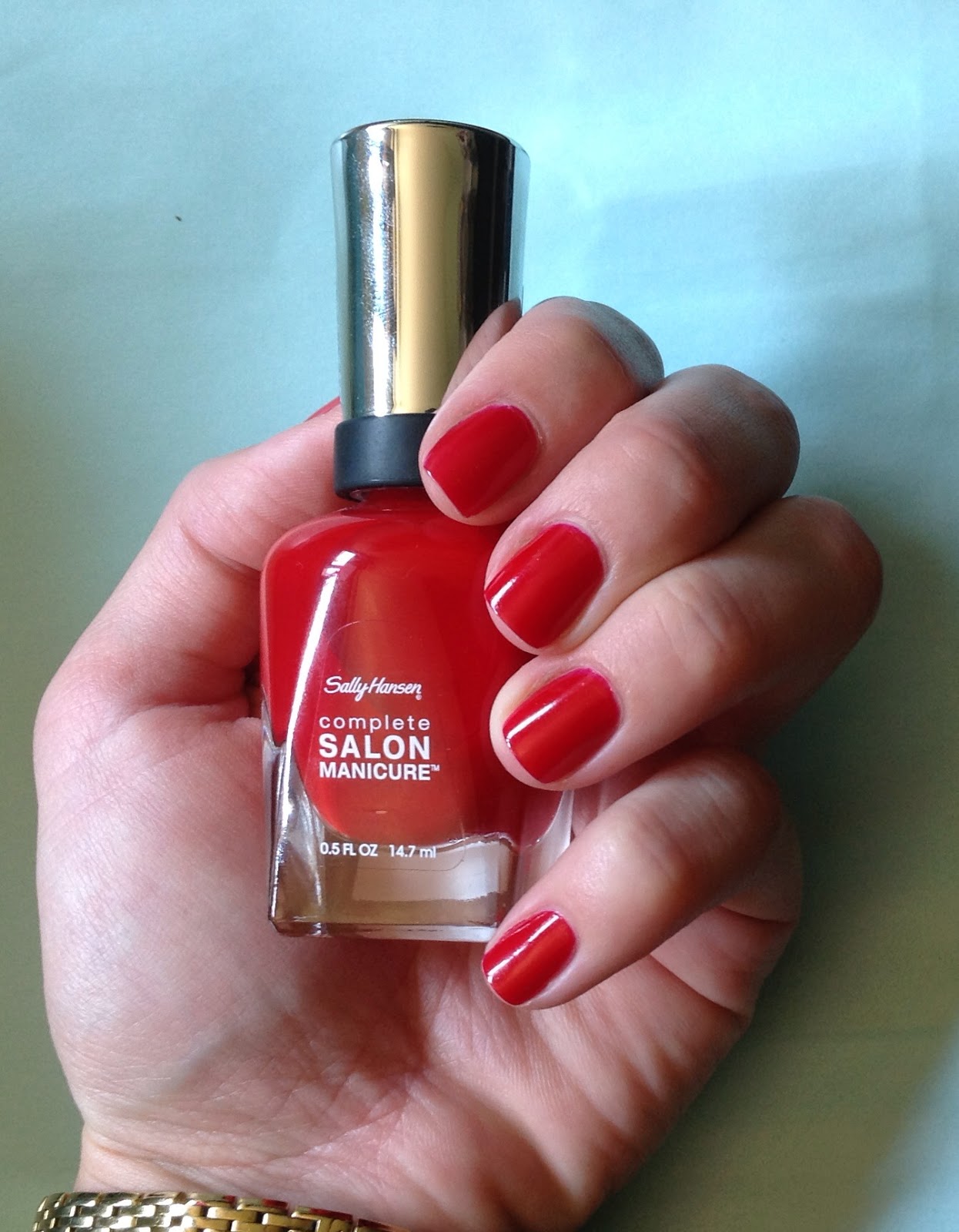 BeautyOnHighHeels: Classic RED nails