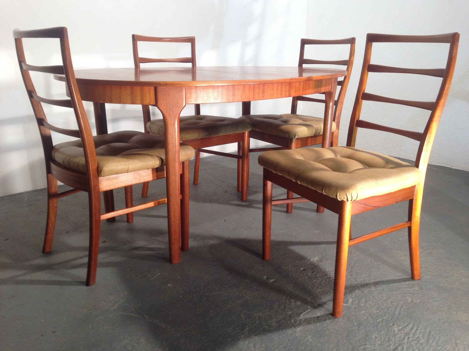 Vintage Furniture Ireland OCD Vintage Mcintosh Dining Set