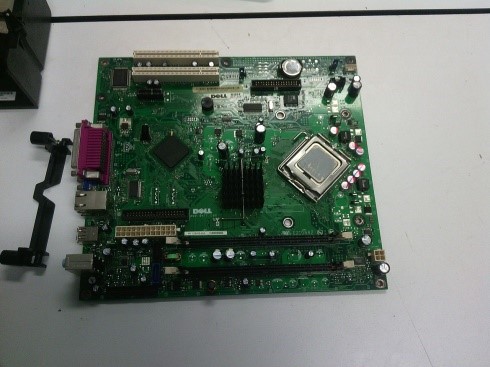 Brinda Soporte Tecnico a Presencia: Limpieza de Gabinete de Una Persona