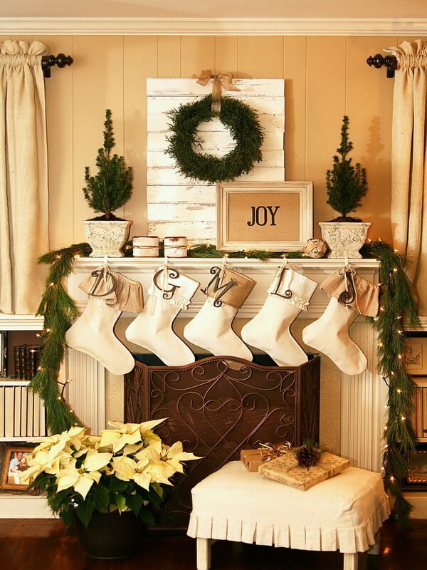World Of Makeup And Fashion Christmas Mantelpiece Decorating Ideas