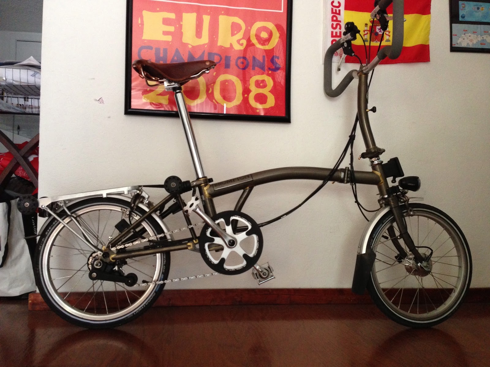 The Dirty Brompton: Chain Tensioner Pics for Chandra