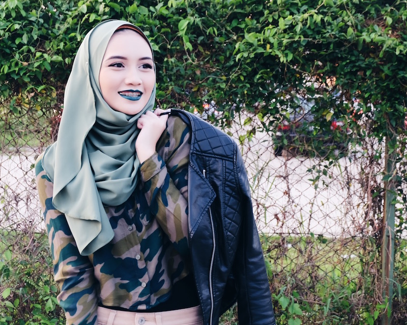 Bash Harry Brunei Hijjabi Beauty, Fashion Life & Style Blogger wearing ColourPop green lipstick and Lyys' Closet shawl, and H&M leather jacket