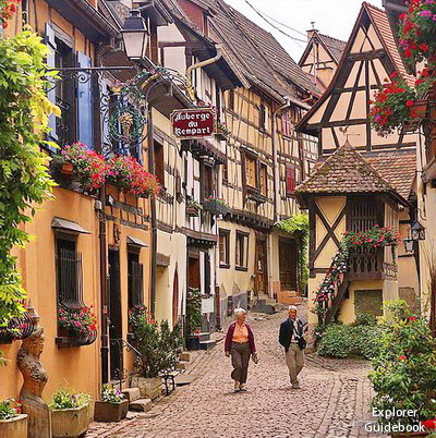 Tempat wisata terkenal di Perancis Eguisheim desa indah di perancis