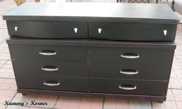 Kammy's Korner: Classy Black Dresser