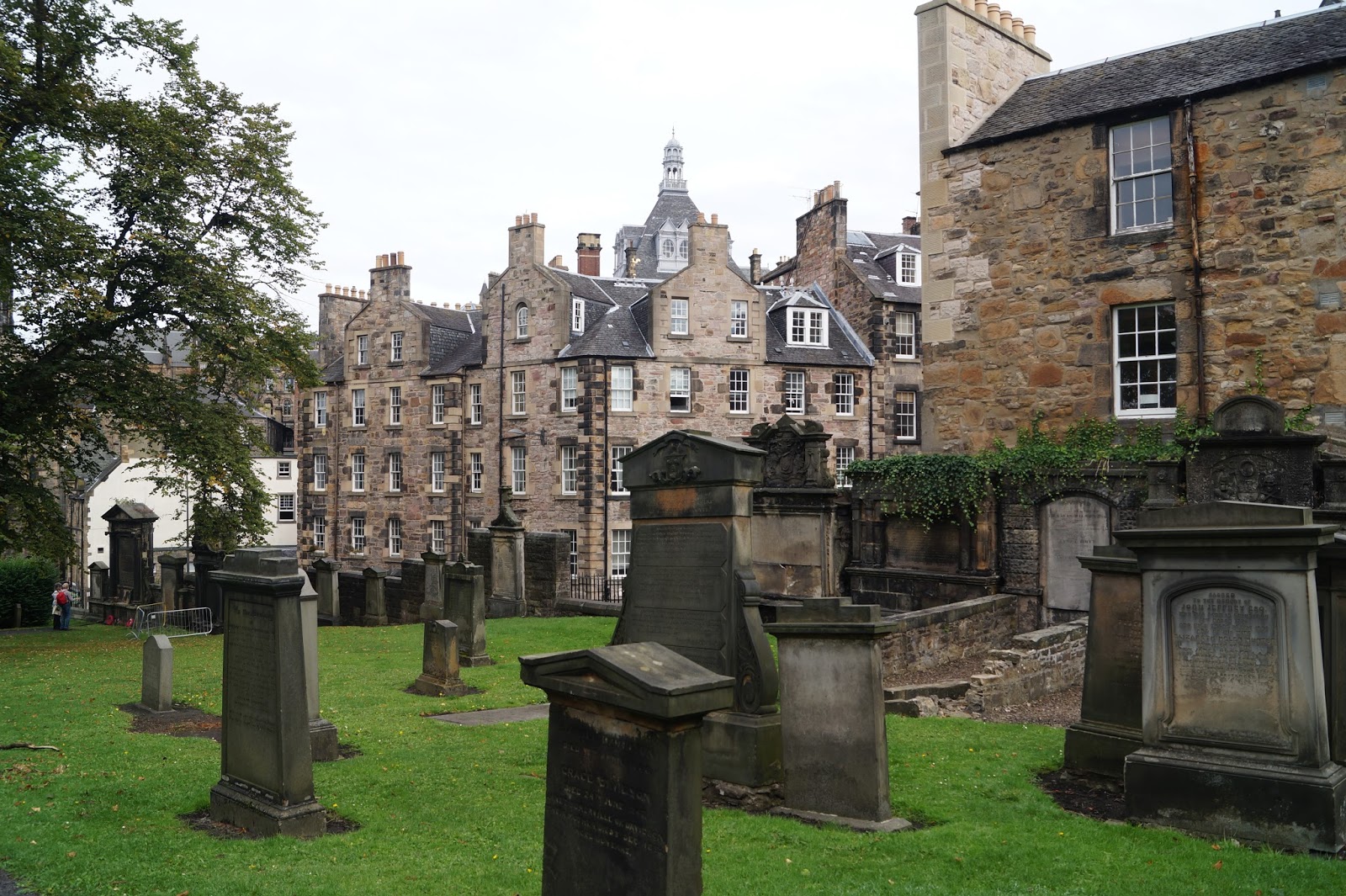 Edinburgh Day 2 Harry Potter, Graveyard et Holyrood