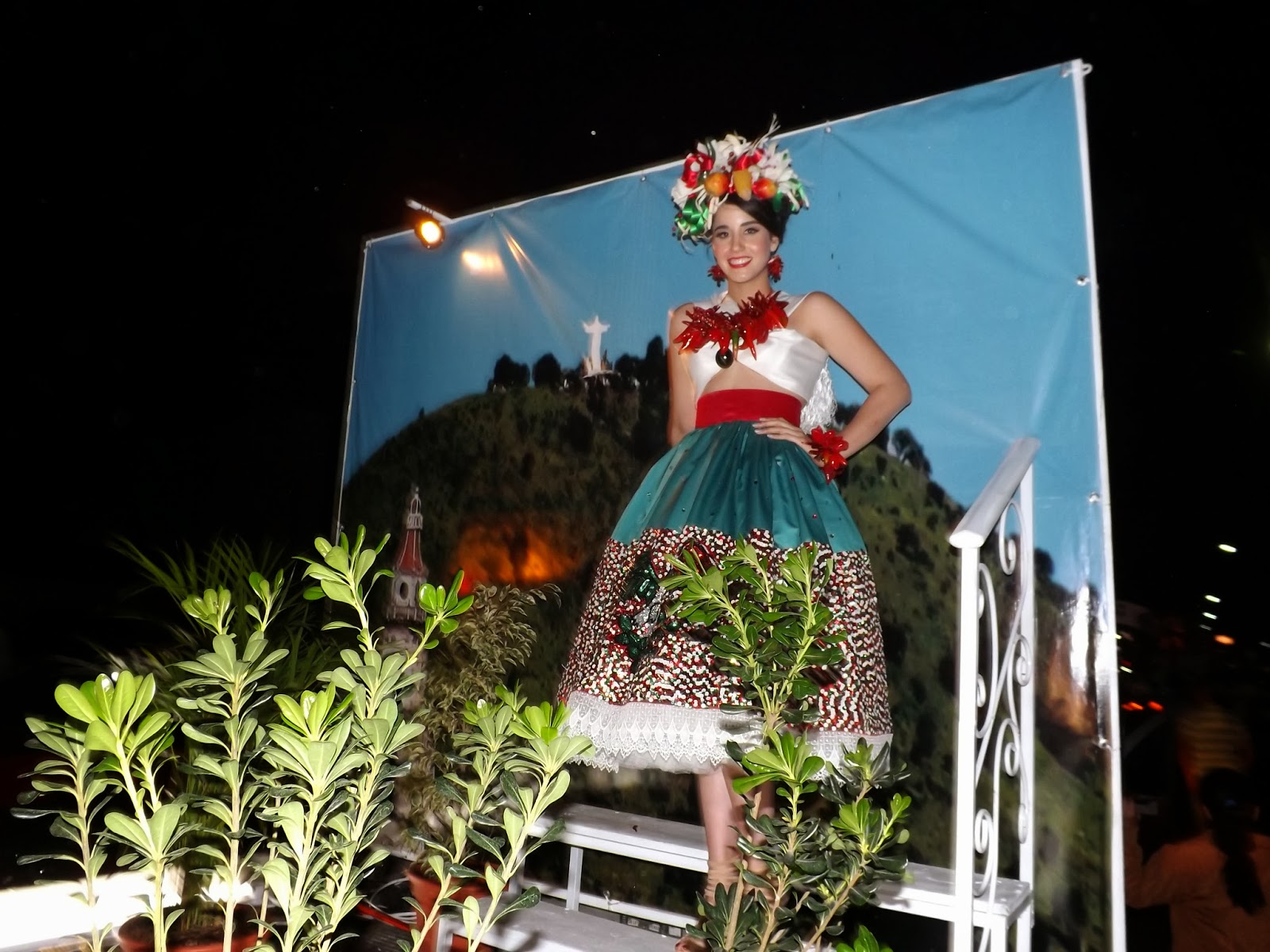 ESPECTACULAR DESFILE DE FERIA Archivo COMUNICARTE TEPIC