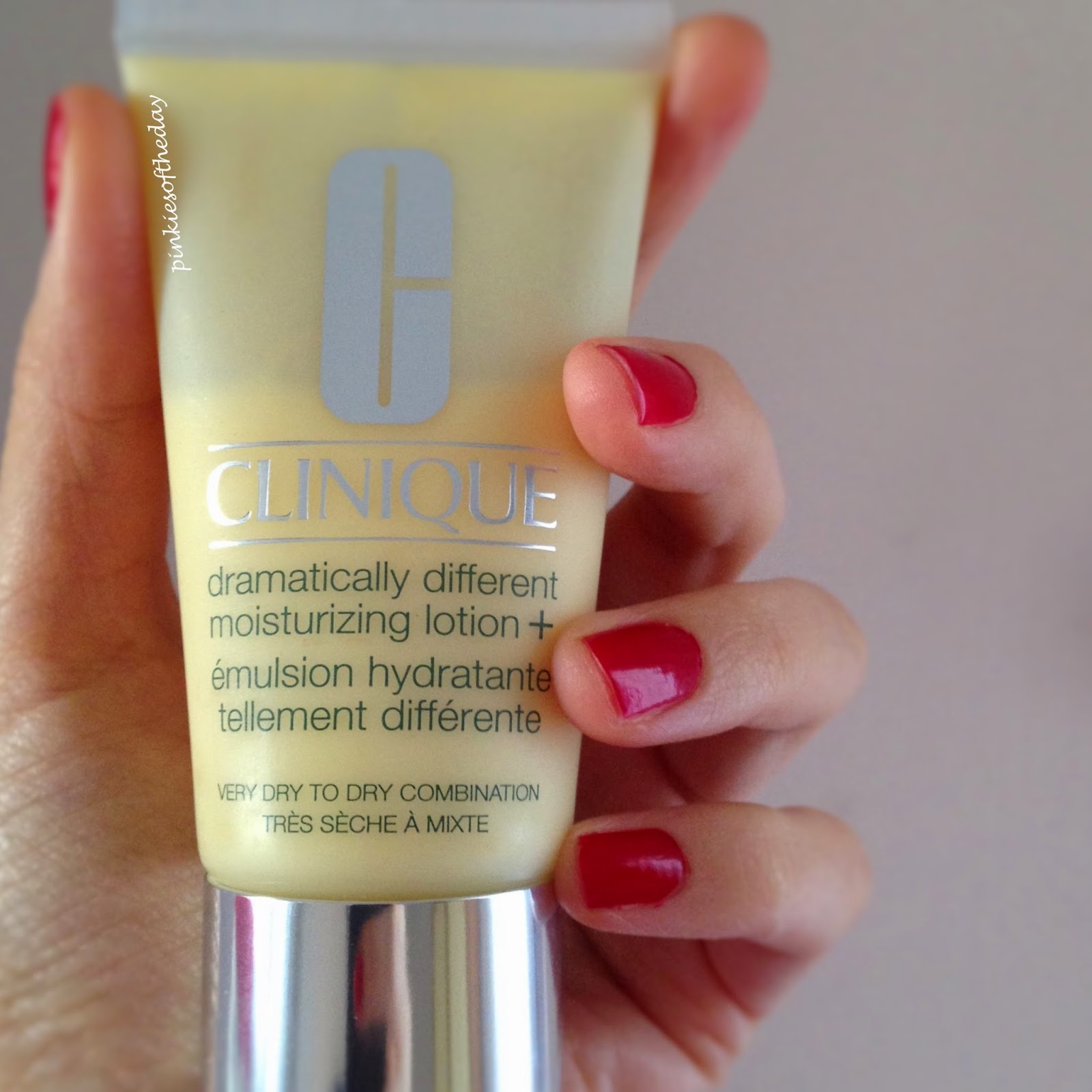 Clinique dramatically different 125ml. Clinique dramatically different moisturizing lotion+ emulsion hydratante tellement differente. Clinique dramatically different moisturizing lotion. Dramatically different moisturizing lotion. Dramatically different moisturizing lotion.