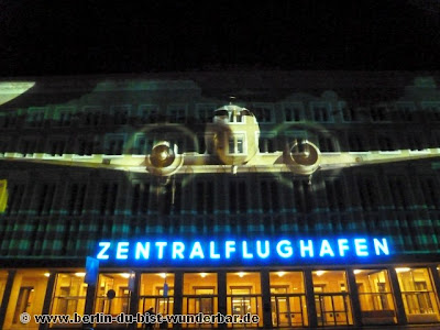 fetival of lights, berlin, illumination, 2012, Zentralflughafen Tempelhof und die Wächter der Zeit