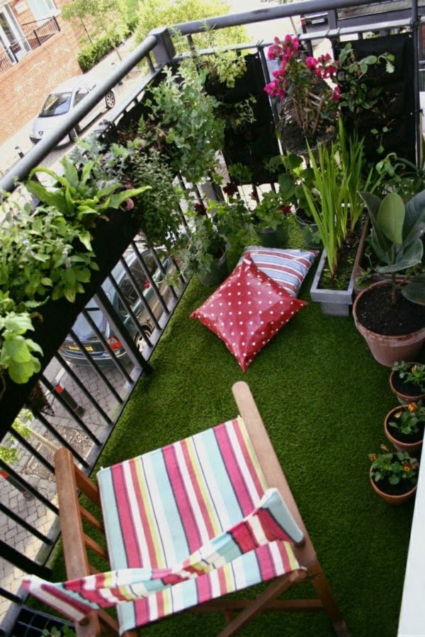 Artificial grass for a balcony, terrace or garden &#8211; great examples!