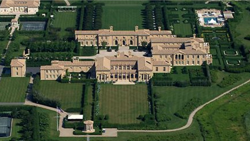 Top 10 Luxurious House Stars and Luxury