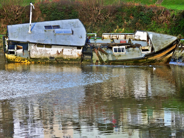 An abandoned boat on the Truro River, Cornwall