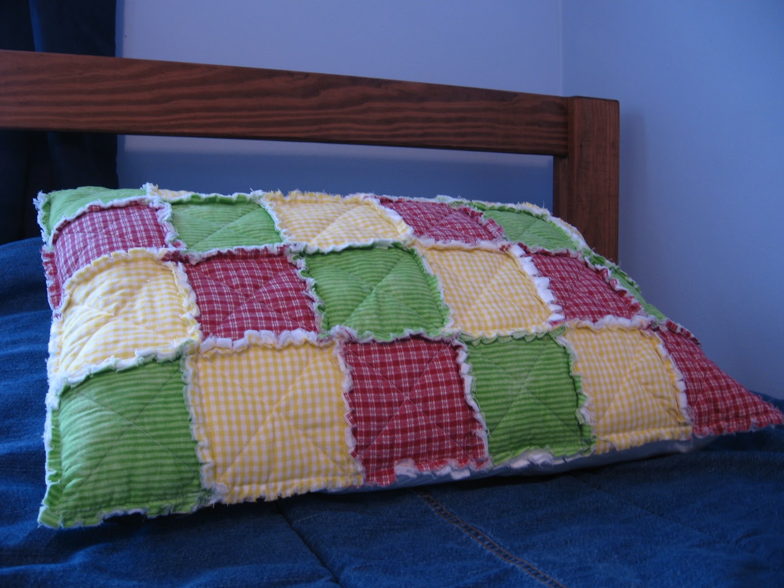 raising-creative-hearts-patchwork-pillow-sham-tutorial