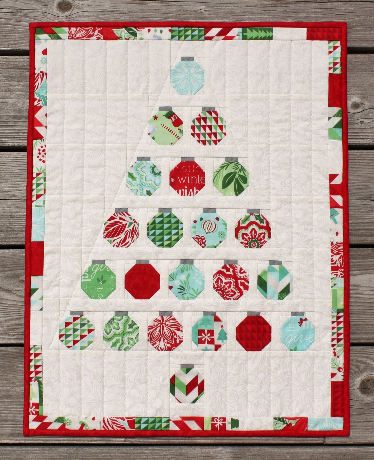 Christmas Baubles Quilt