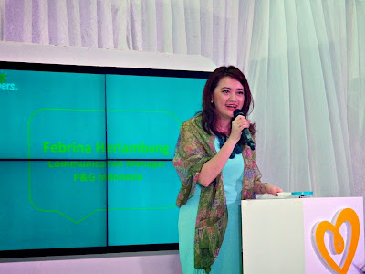 Febrina Herlambang, Communication Manager P&G Indonesia  memberikan kata sambutan