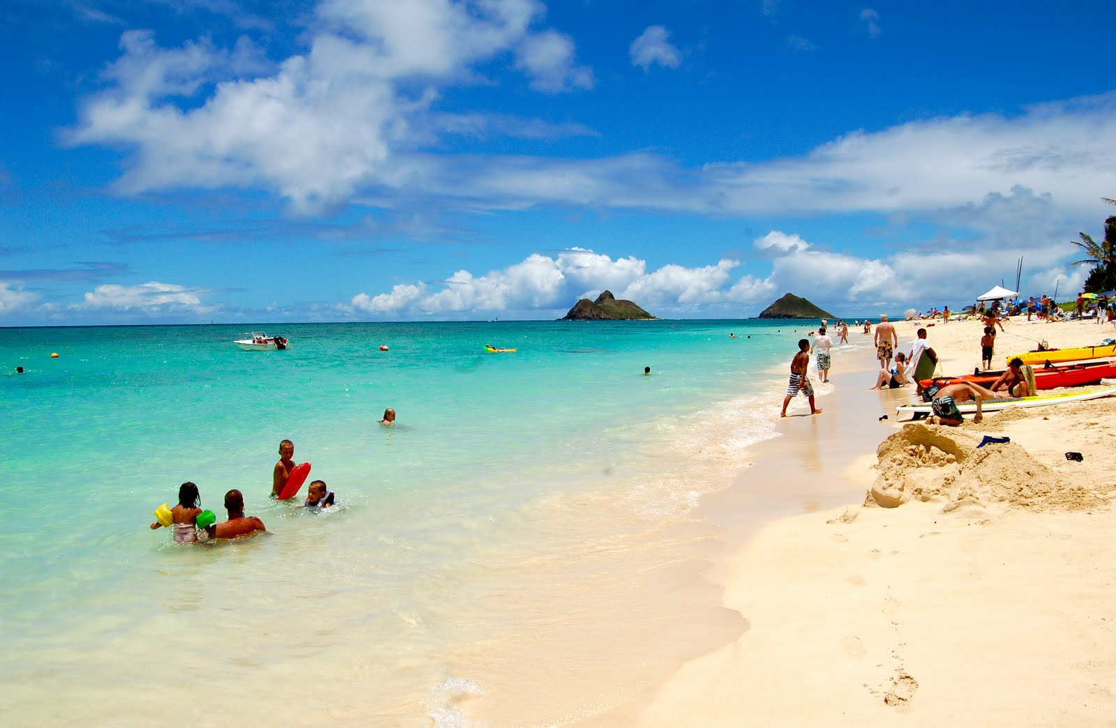 runvemrun in Hawaii Lanikai Beach my favorite beach