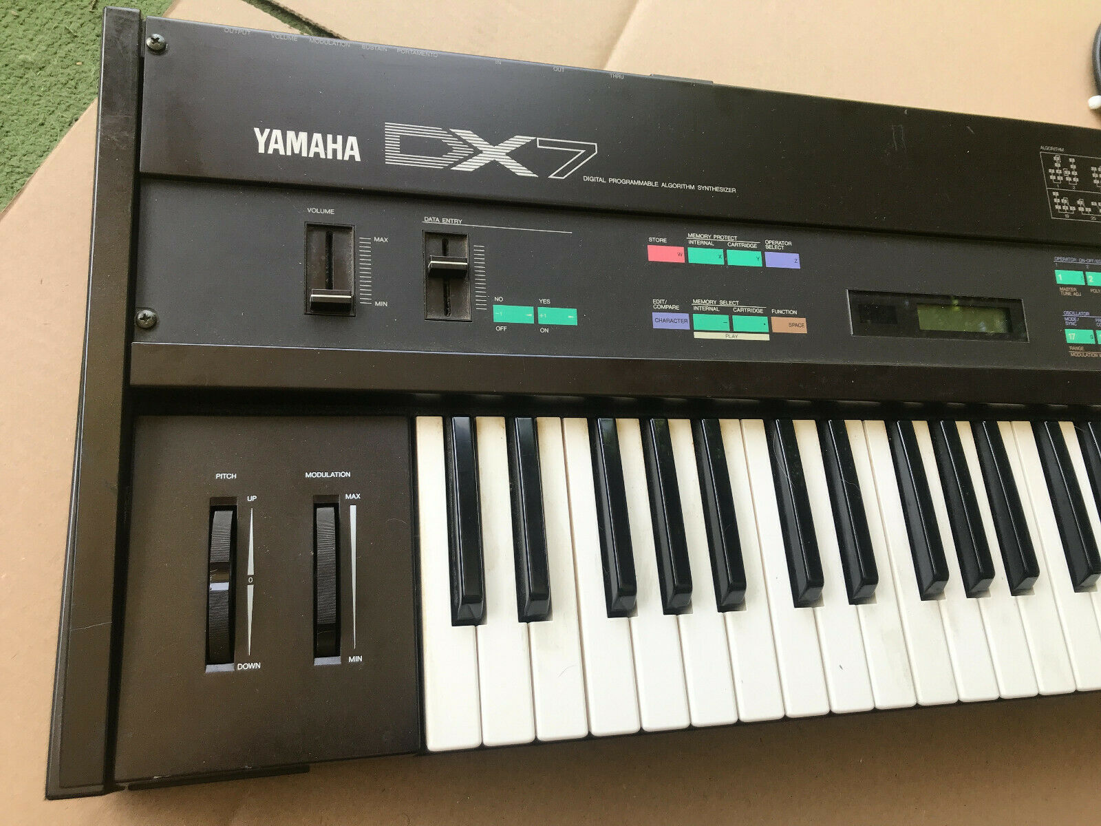 MATRIXSYNTH Yamaha DX7 FM Synthesizer w/ ROM Cartridge