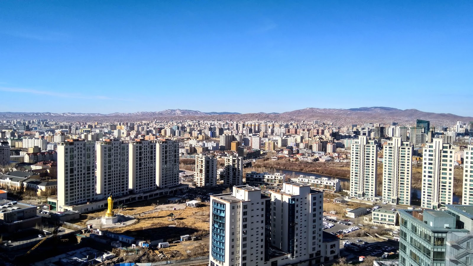 ЗАЙСАНГИЙН БАРИЛГУУД ДУЛААНГҮЙ БОЛЖЭЭ