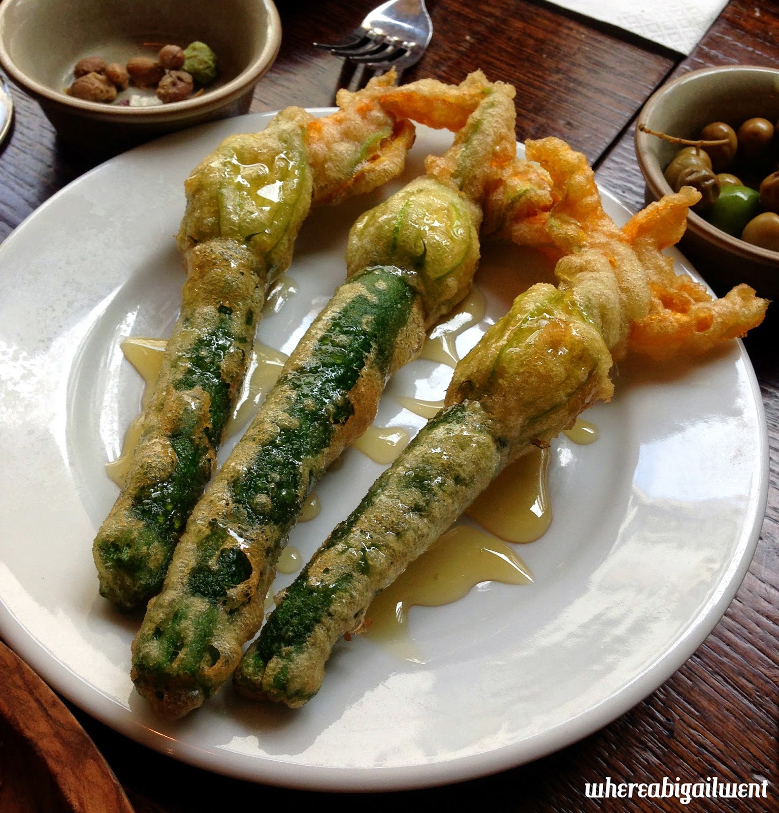 Courgette Flowers Stuffed with Cheese