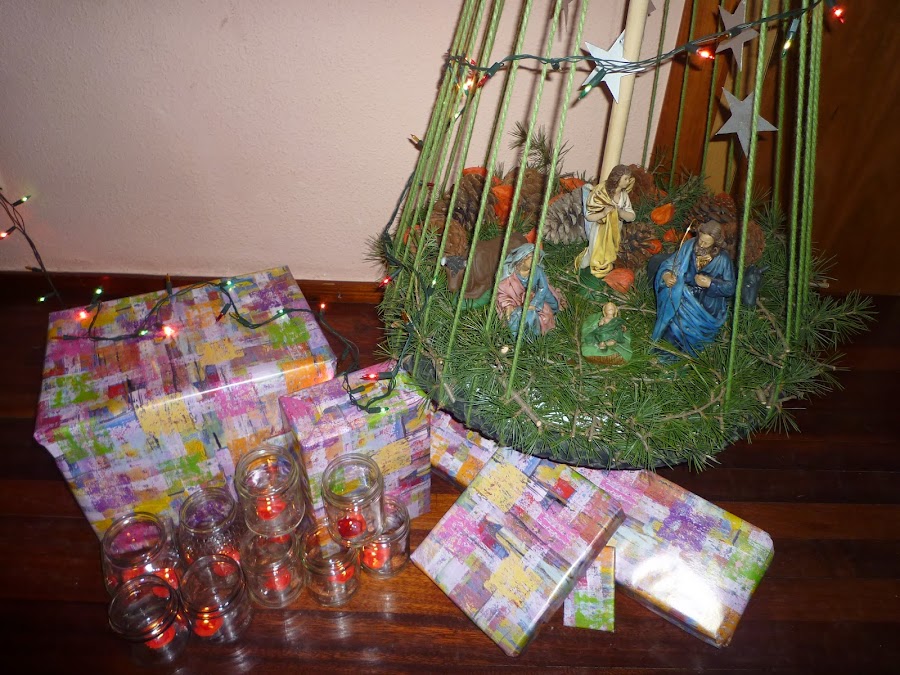 Regalos de Navidad esperando ser abiertos.