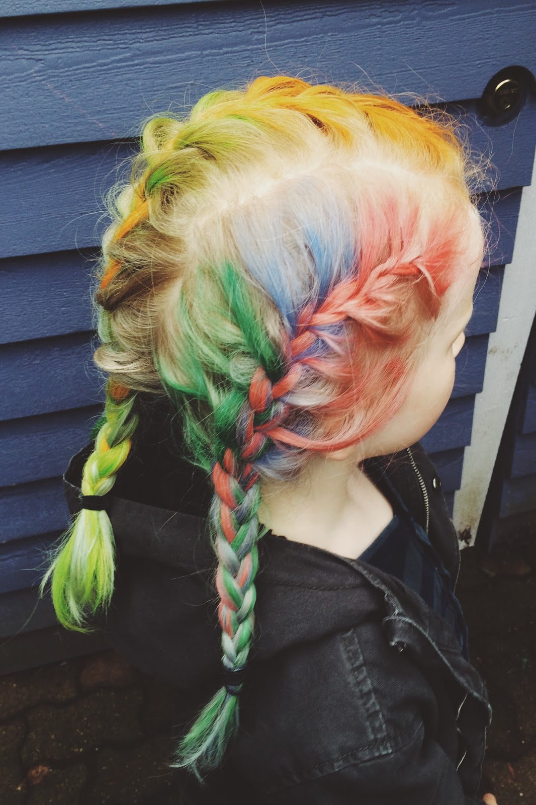 jessica thorburn rainbow chalk hair