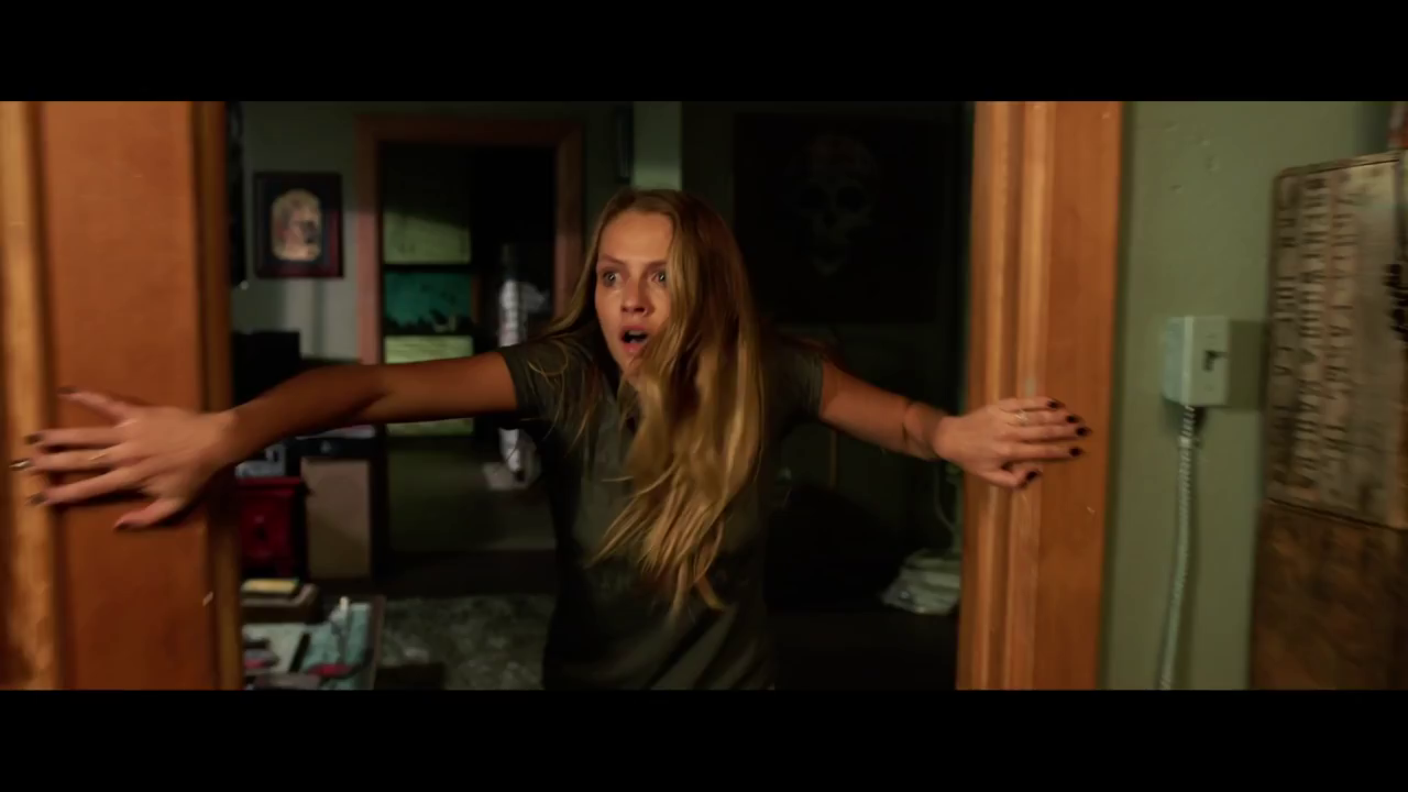 Lights Out Horror movie Trailer (2016) Teresa Palmer, Gabirel Bateman