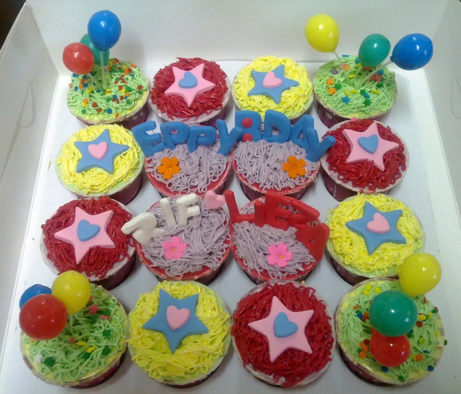 ColOuRfuLL B'dAy CuP caKeS ;) MY CUP CAKES FANTASY