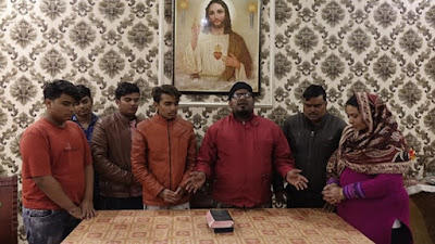 Saat Merayakan Natal, Umat Kristen di India Mengalami Kekerasan