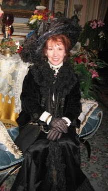 Victoriana Lady At The Stegmaier Mansion B&B Christmas Event