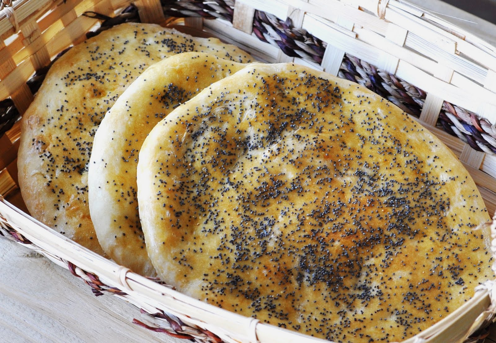 DeliciousEurope Turkish Pita Bread (Pide)