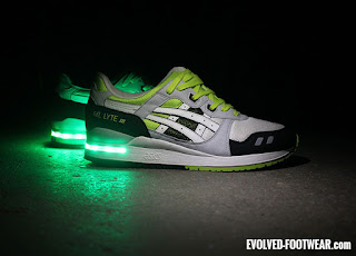 asics light up shoes